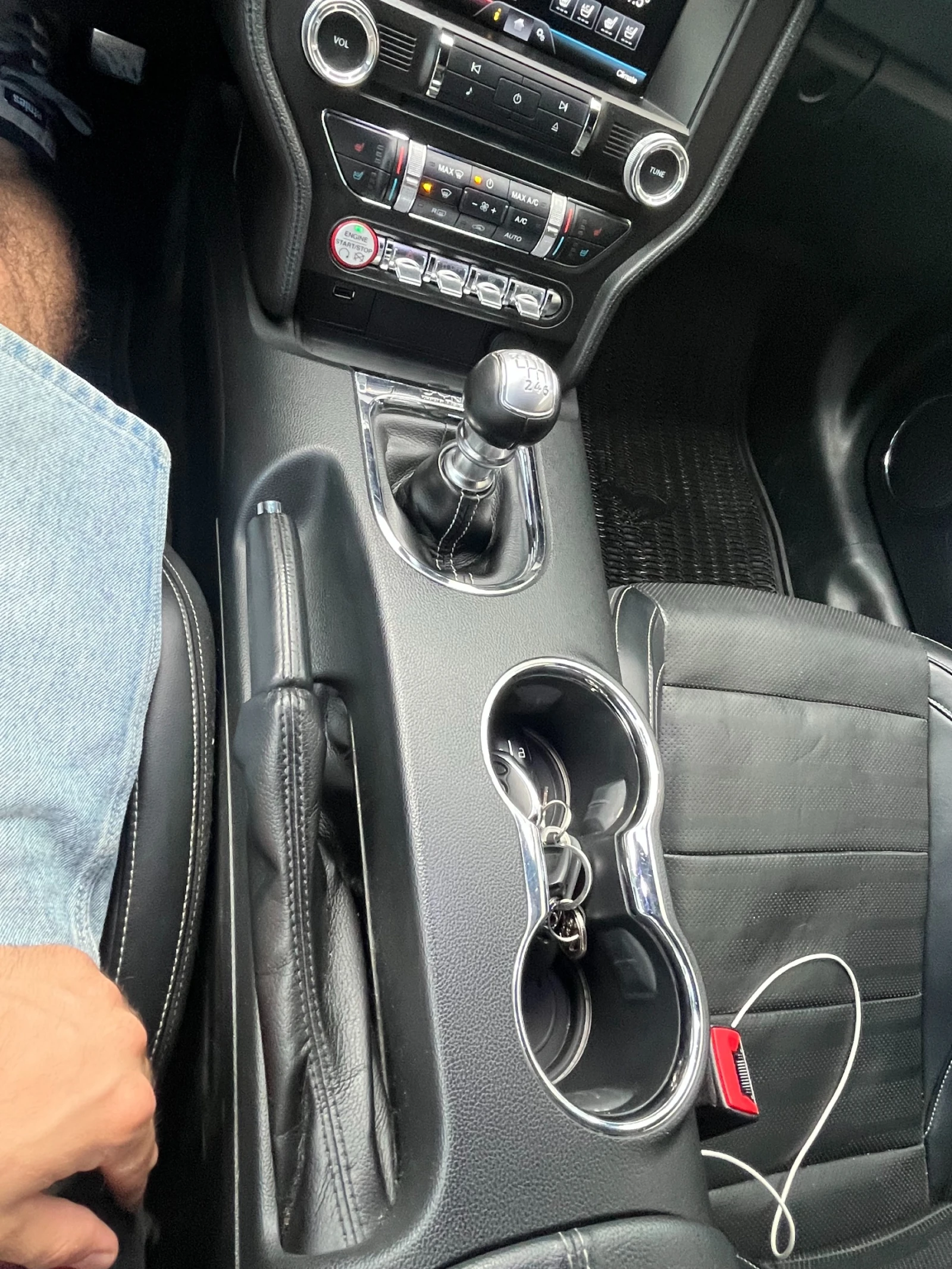 Ford Mustang  - изображение 7