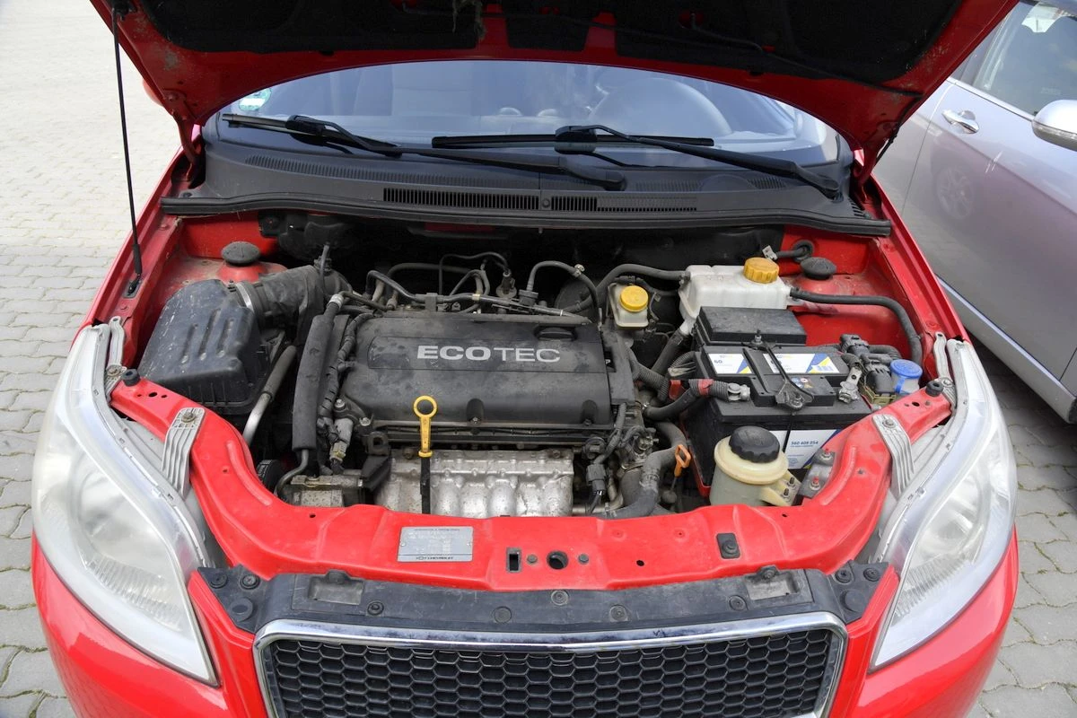 Chevrolet Aveo automatic, снимка 15 - Автомобили и джипове - 53907717