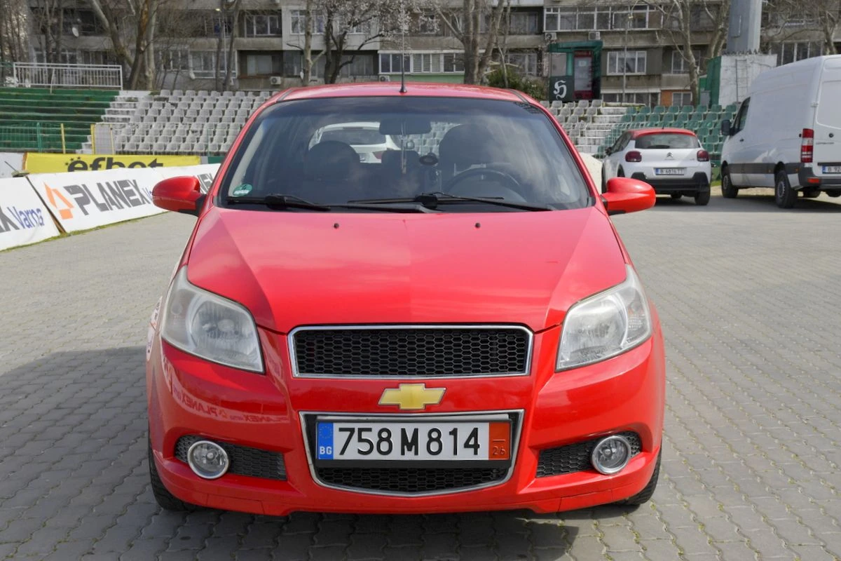 Chevrolet Aveo automatic, снимка 14 - Автомобили и джипове - 53907717