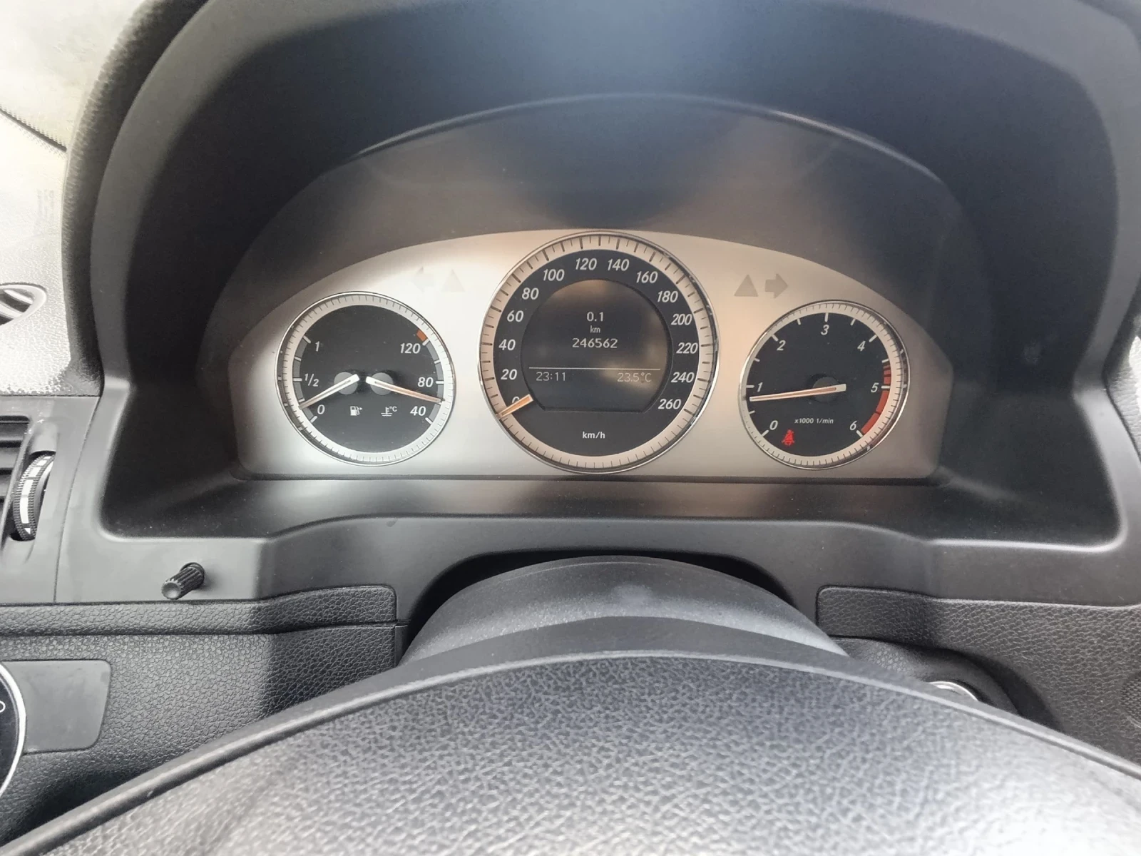 Mercedes-Benz C 220, снимка 13 - Автомобили и джипове - 53988239