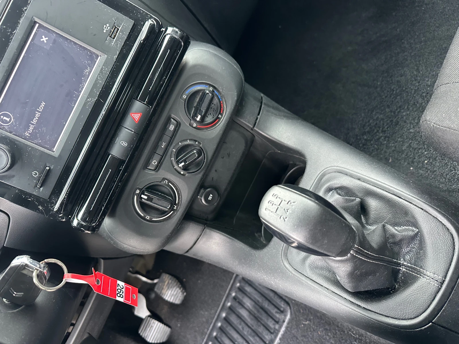 Citroen C3 1.2i 82HP 2021/11M NEWFace* 43000km* evro6B, снимка 13 - Автомобили и джипове - 54114242