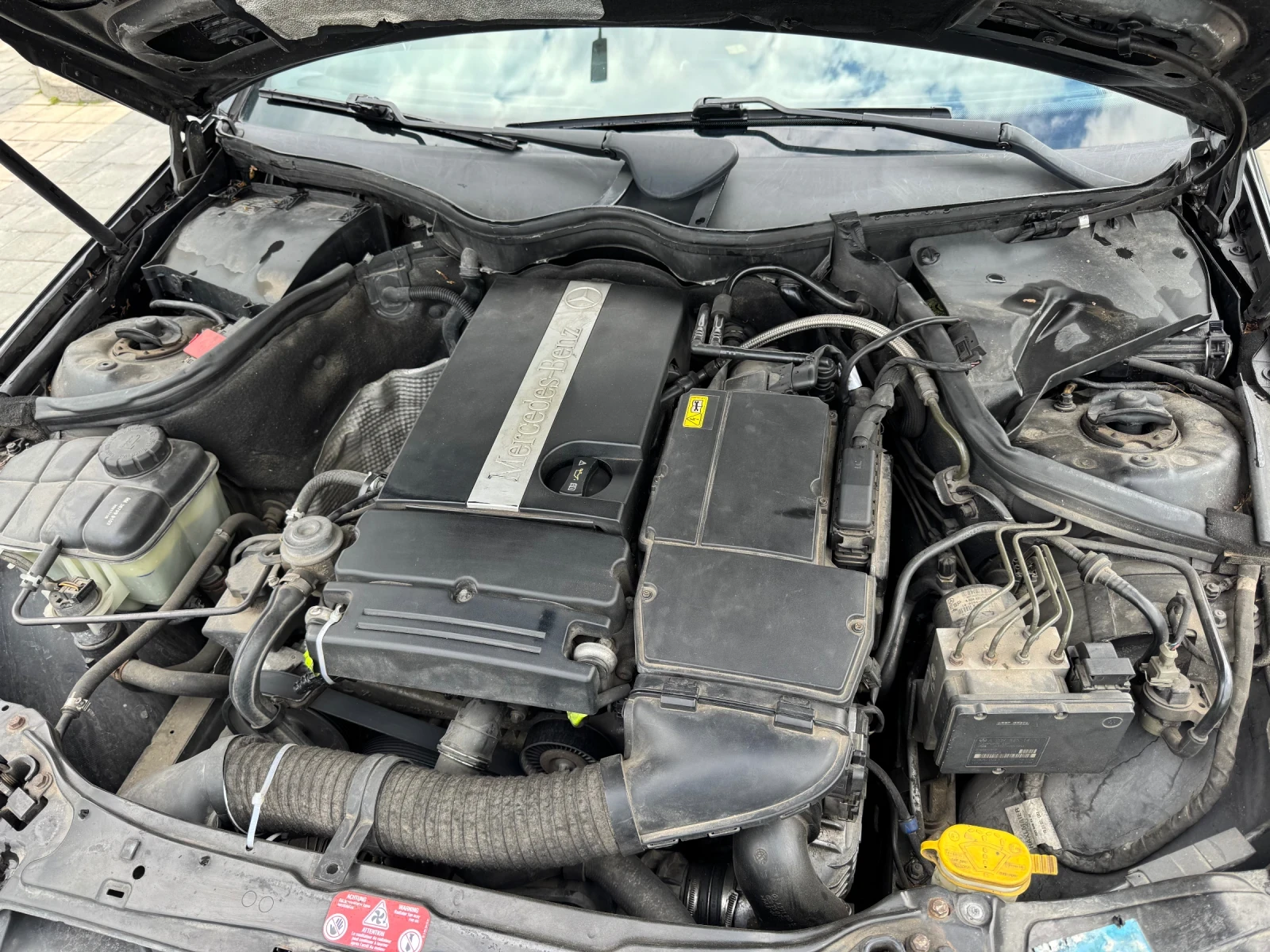 Mercedes-Benz C 180, снимка 5 - Автомобили и джипове - 54399857