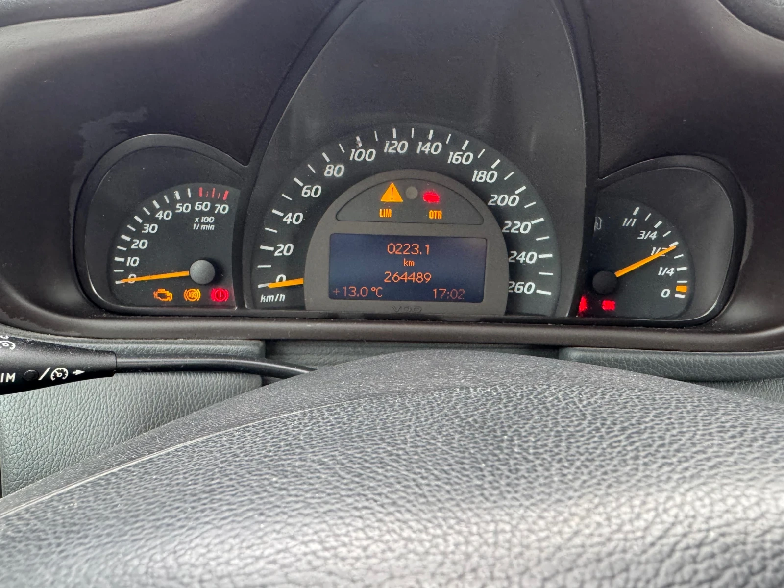 Mercedes-Benz C 180, снимка 16 - Автомобили и джипове - 54399857