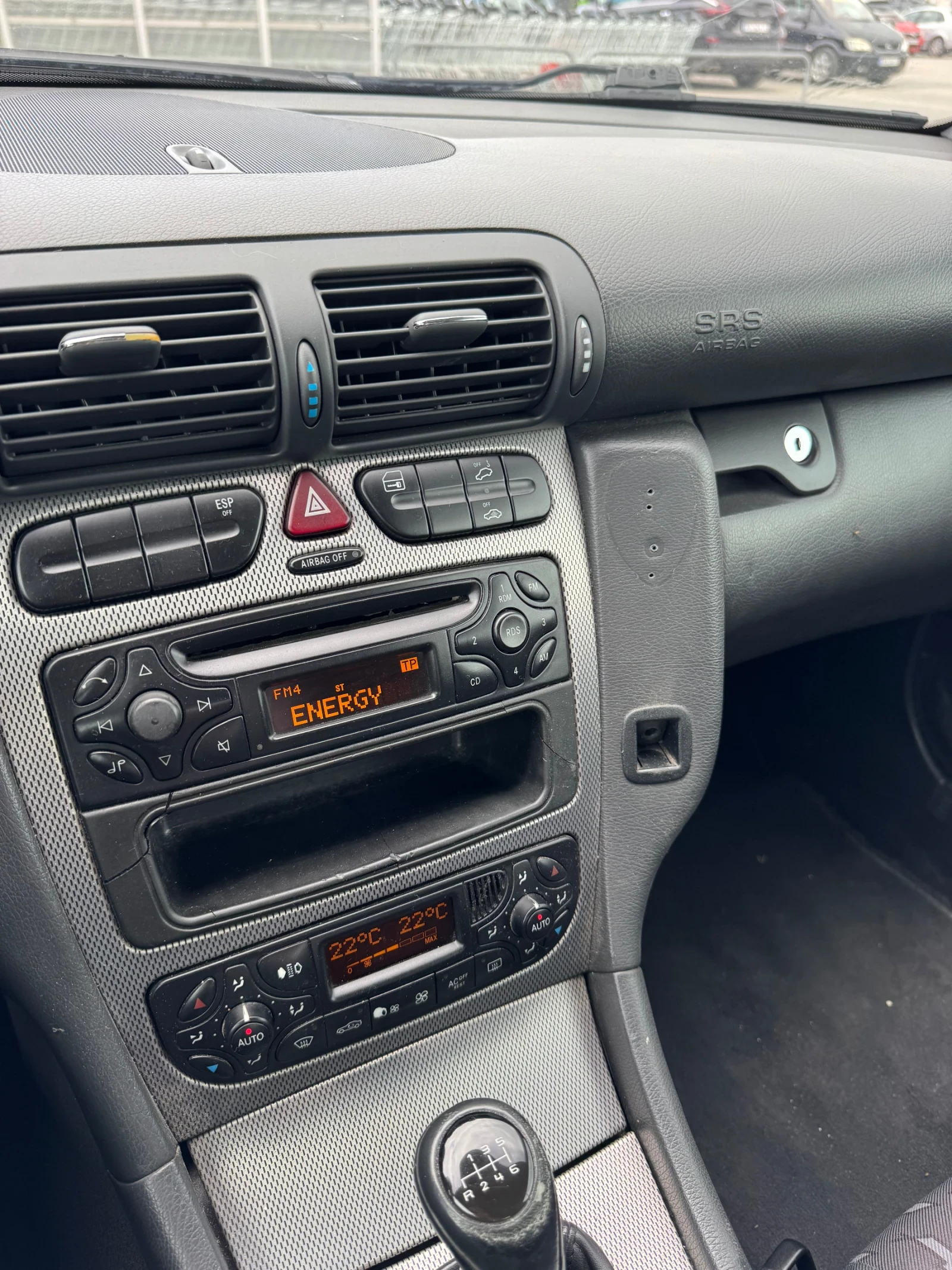 Mercedes-Benz C 180, снимка 13 - Автомобили и джипове - 54399857