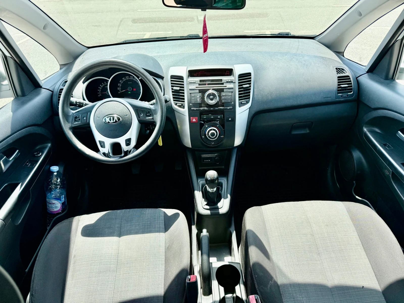 Kia Venga 1.4i/panorama, снимка 10 - Автомобили и джипове - 54433946