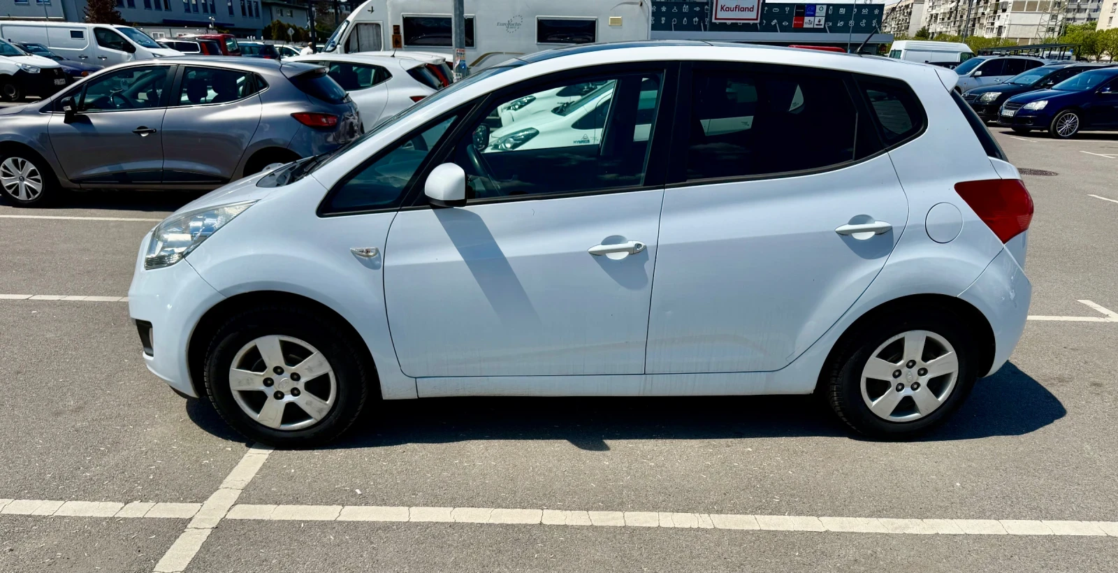 Kia Venga 1.4i/panorama, снимка 3 - Автомобили и джипове - 54433946