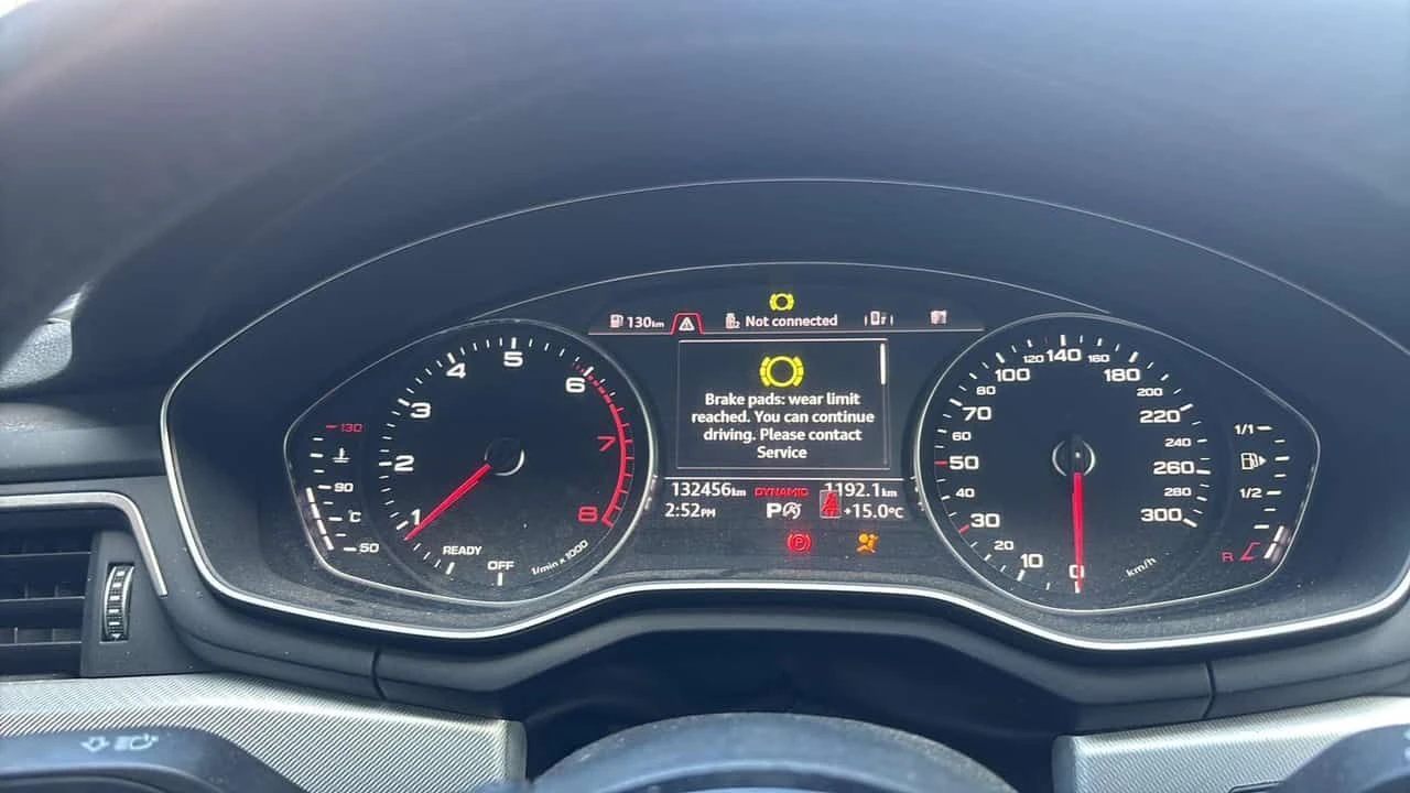 Audi A4 * Progressiv * PANO* KEYLESS* ПОДГРЕВ* , снимка 8 - Автомобили и джипове - 54489731