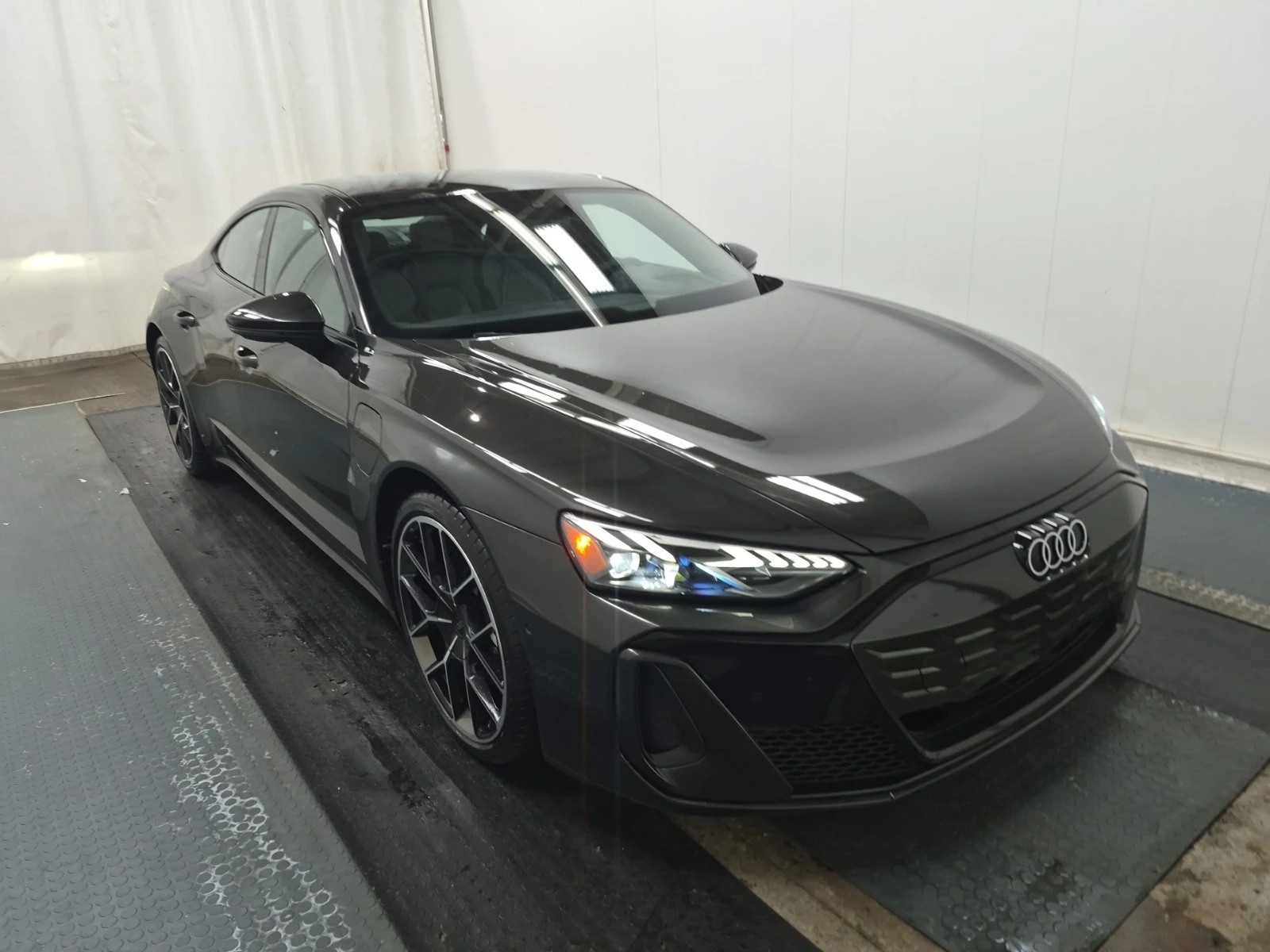 Audi E-Tron GT  S QUATTRO