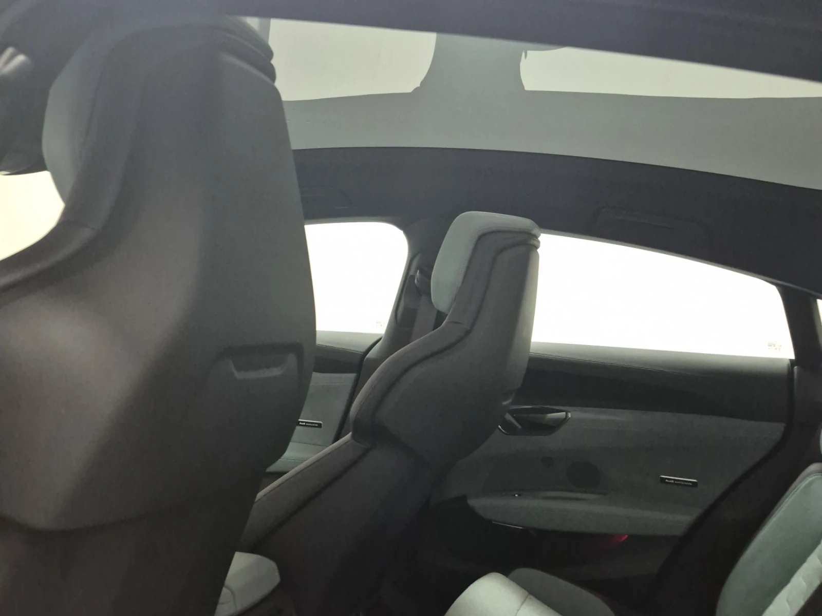 Audi E-Tron GT  S QUATTRO, снимка 17 - Автомобили и джипове - 54643422