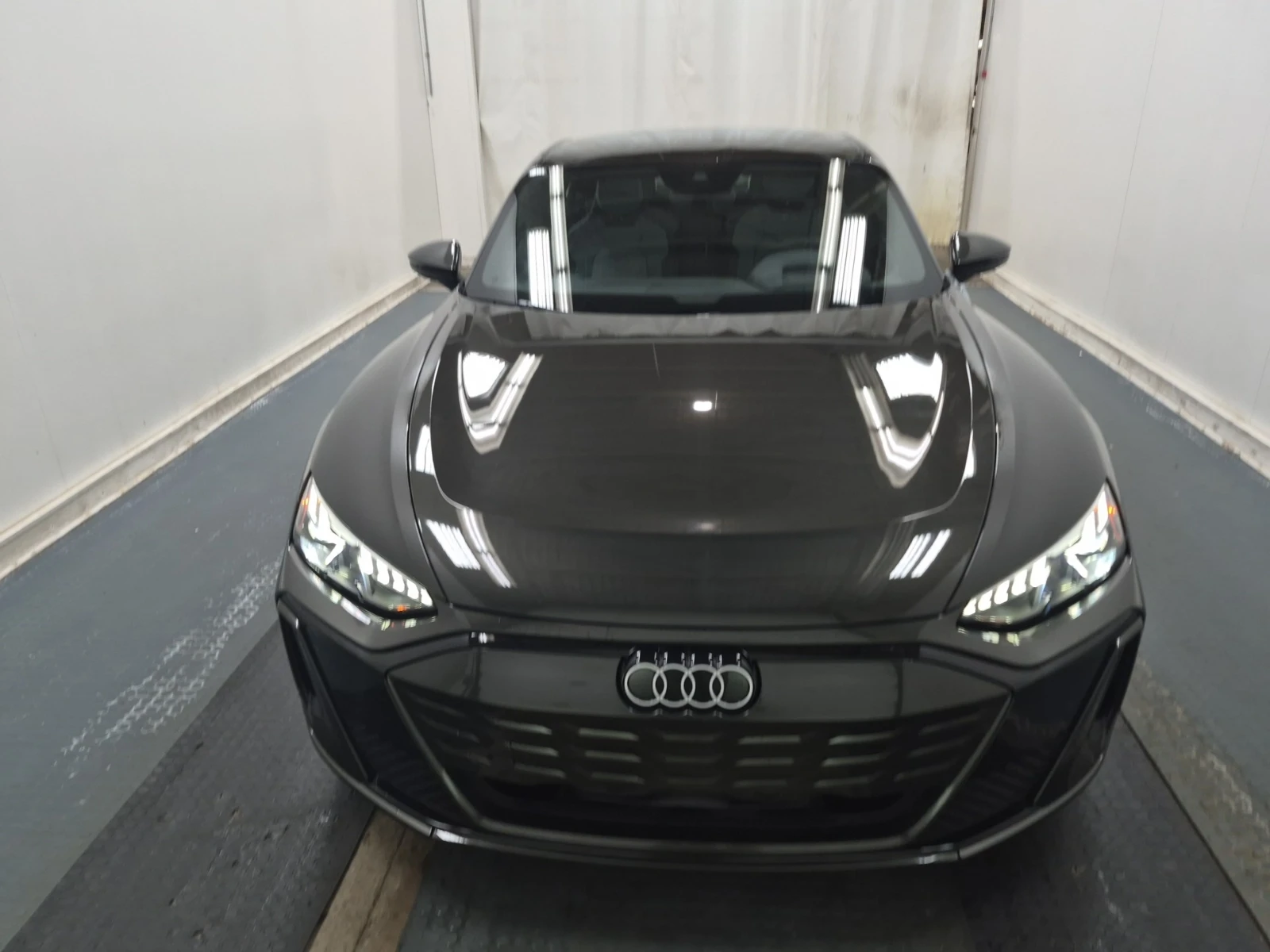 Audi E-Tron GT  S QUATTRO, снимка 3 - Автомобили и джипове - 54643422