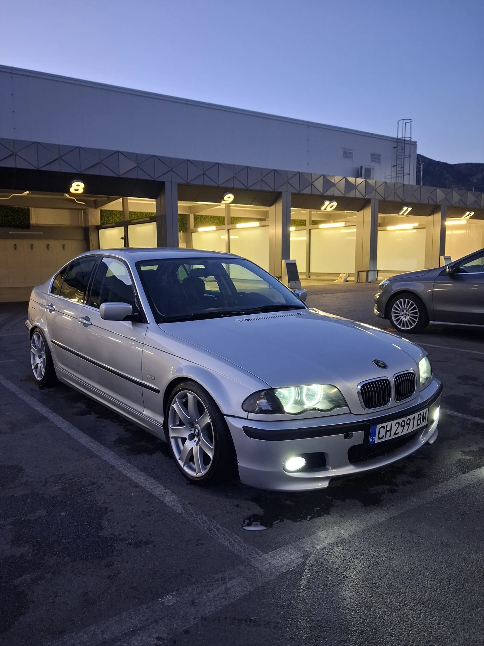 BMW 320