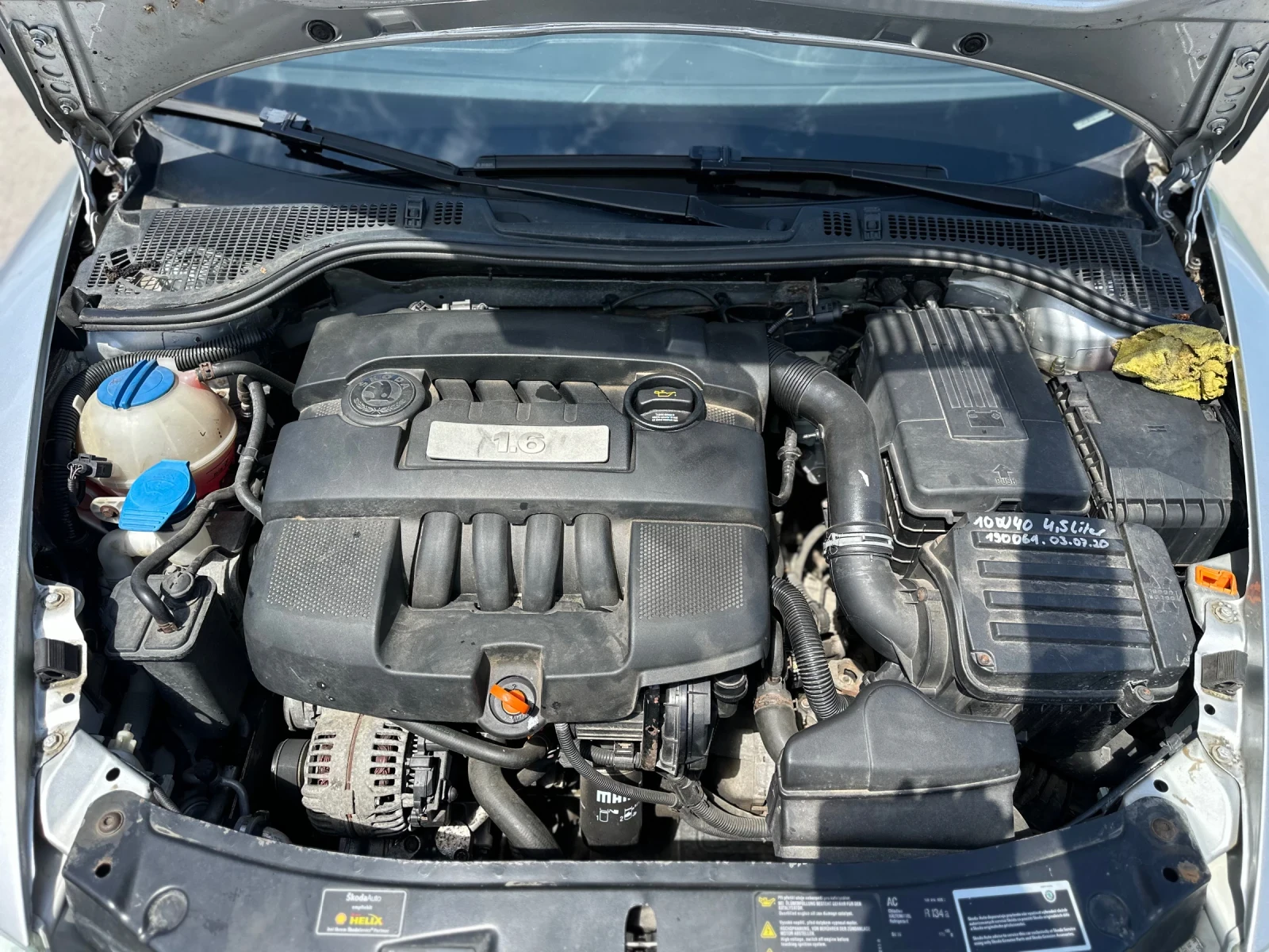 Skoda Octavia 1.6 Mpi Клима, снимка 7 - Автомобили и джипове - 55102087