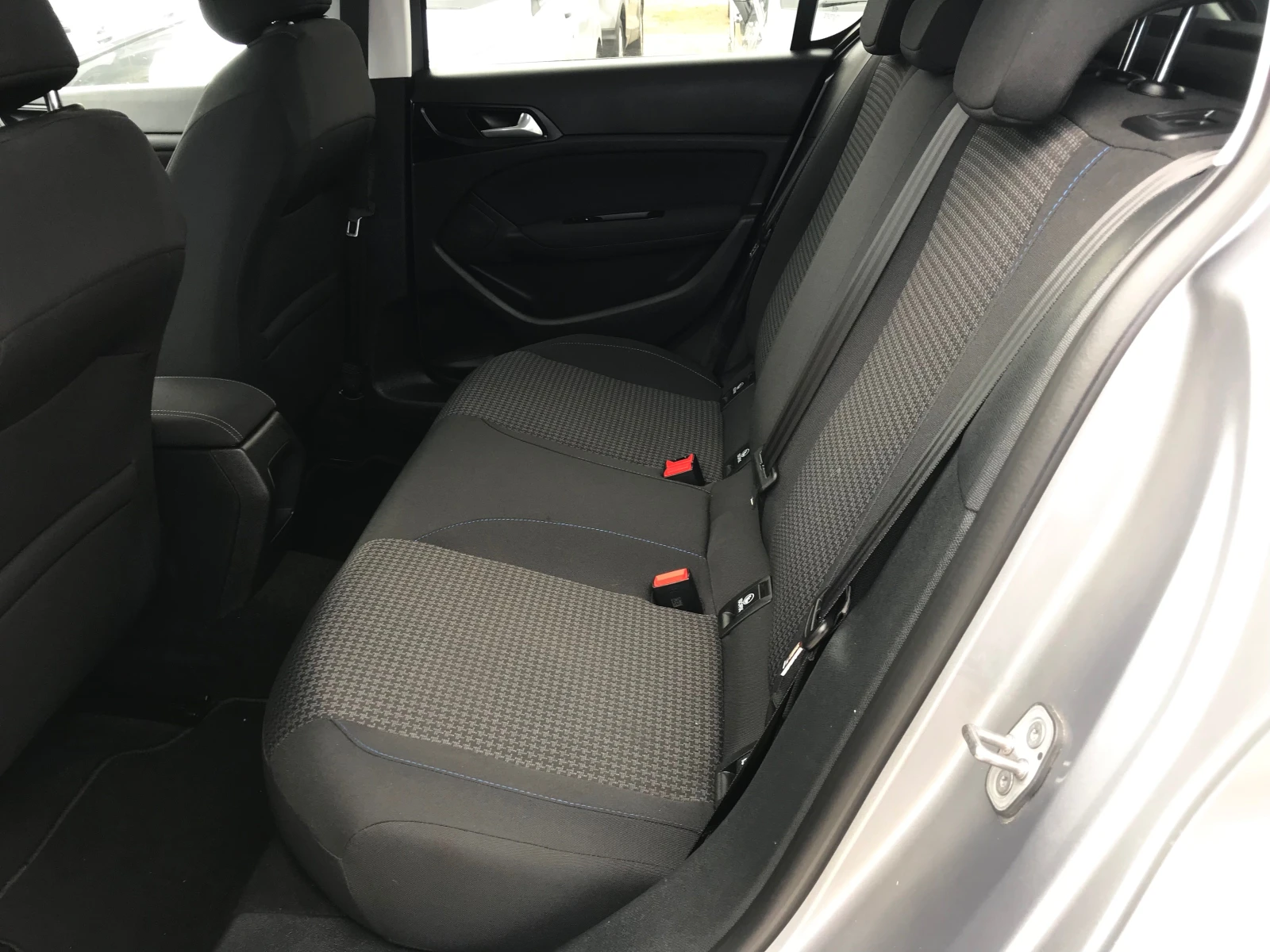 Peugeot 308 1.2i-120kc.-2020г.face, снимка 11 - Автомобили и джипове - 55197739