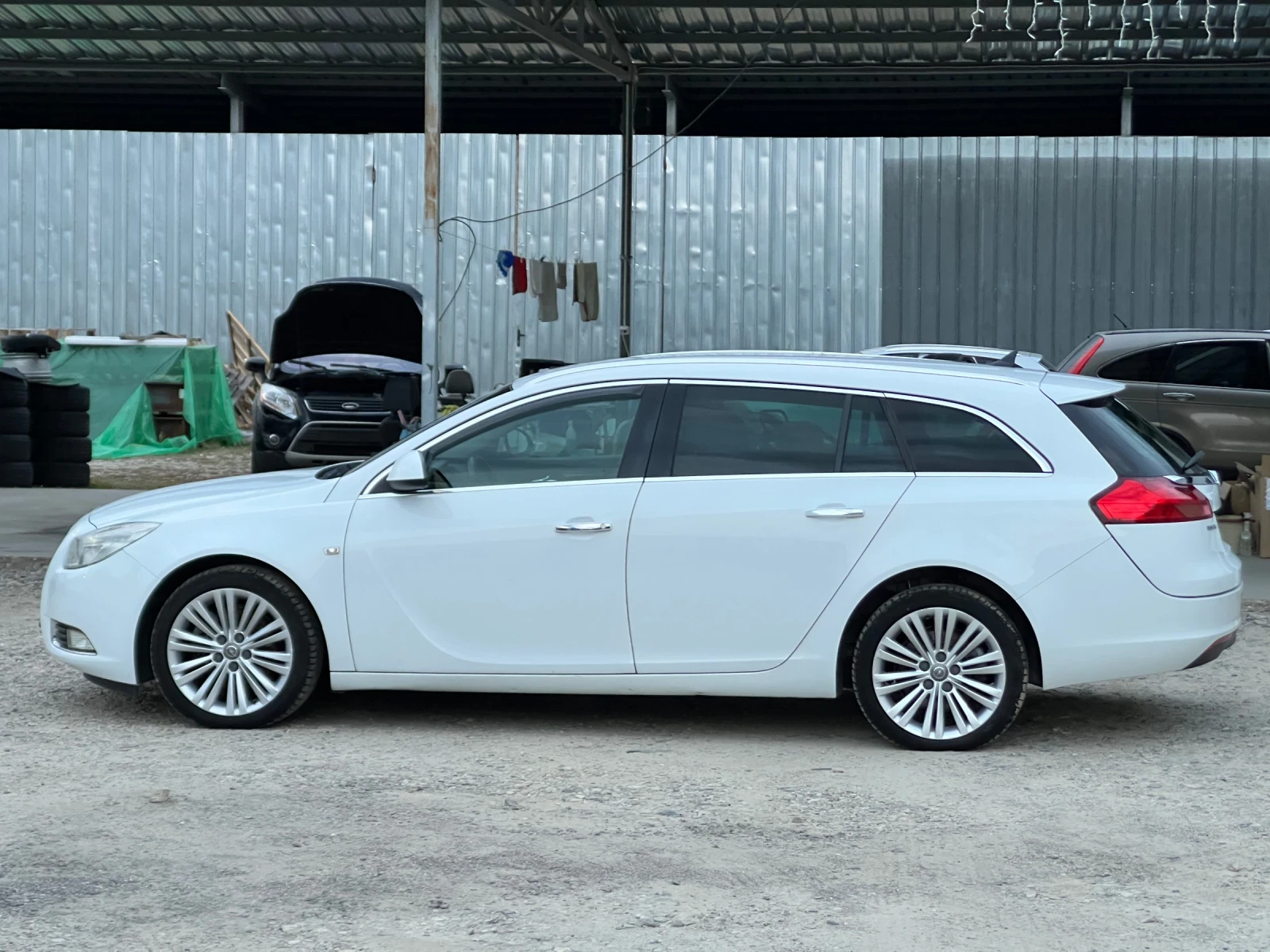 Opel Insignia 2.0CDTi-160к.с./Автомат/Нави/Ел.Багажник/Автопилот, снимка 8 - Автомобили и джипове - 55565665
