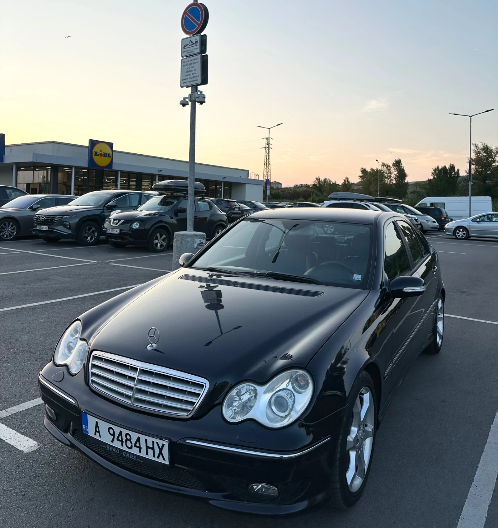 Mercedes-Benz C 220, снимка 2 - Автомобили и джипове - 55624656