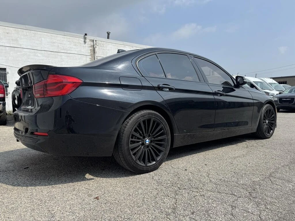 BMW 328 xDrive* Harman-Kardon* АвтоКредит * (Цена до БГ), снимка 3 - Автомобили и джипове - 55630970