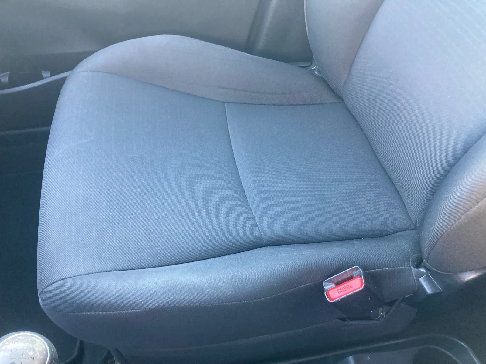 Toyota Yaris 1.4 D4D 90konq 6 skorosti, снимка 13 - Автомобили и джипове - 55927543