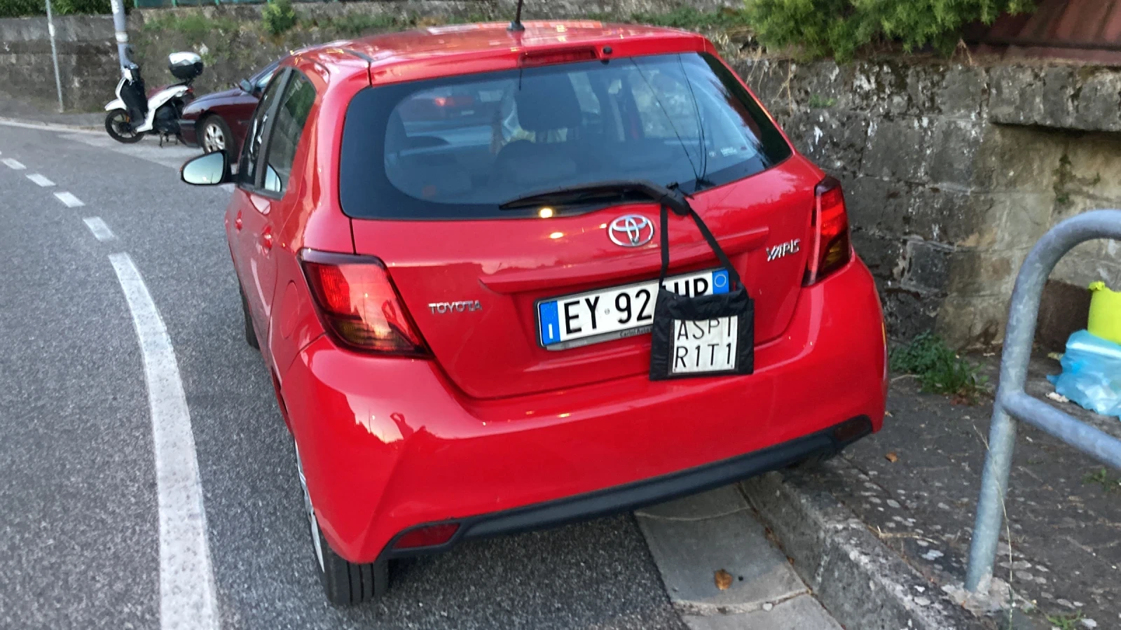 Toyota Yaris 1.4 D4D 90konq 6 skorosti, снимка 6 - Автомобили и джипове - 55927543