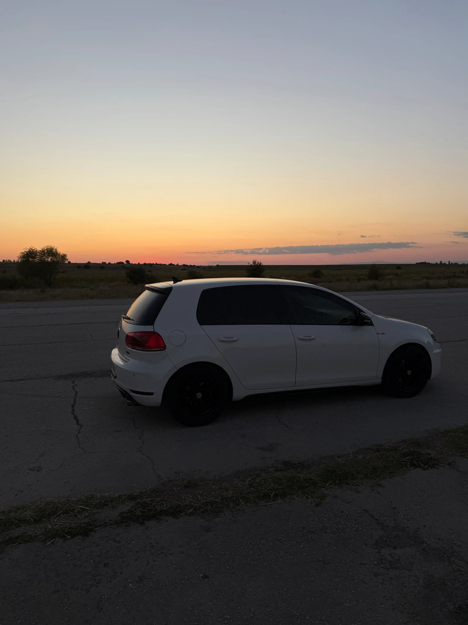 VW Golf, снимка 3 - Автомобили и джипове - 56151813