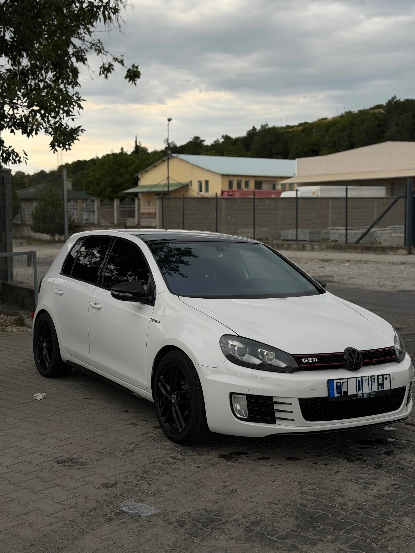 VW Golf, снимка 2 - Автомобили и джипове - 56151813