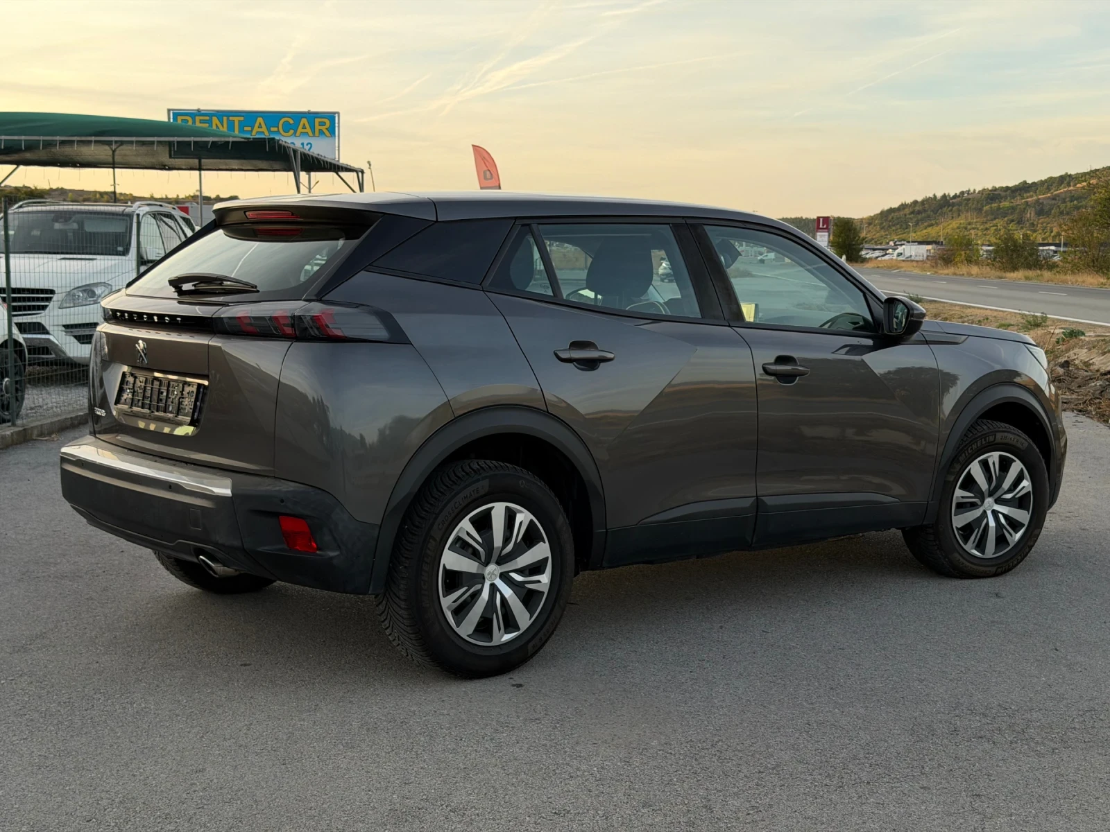 Peugeot 2008 1.5 HDI, снимка 5 - Автомобили и джипове - 56335867