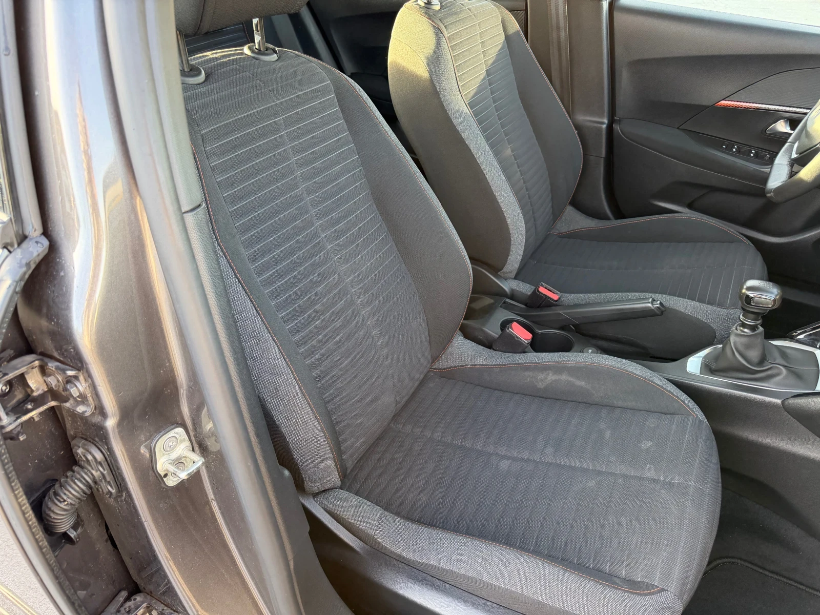 Peugeot 2008 1.5 HDI, снимка 7 - Автомобили и джипове - 56335867