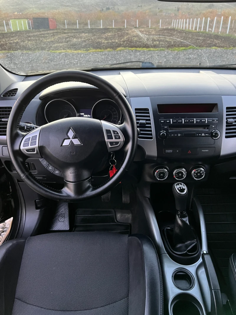 Mitsubishi Outlander 2.0i 150k.c, снимка 12 - Автомобили и джипове - 47992441