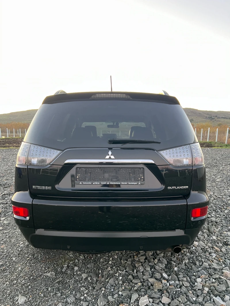 Mitsubishi Outlander 2.0i 150k.c, снимка 7 - Автомобили и джипове - 47992441