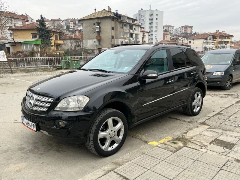 Mercedes-Benz ML 320 На Пружини. Обслужен. Всичко платено., снимка 1 - Автомобили и джипове - 49228433