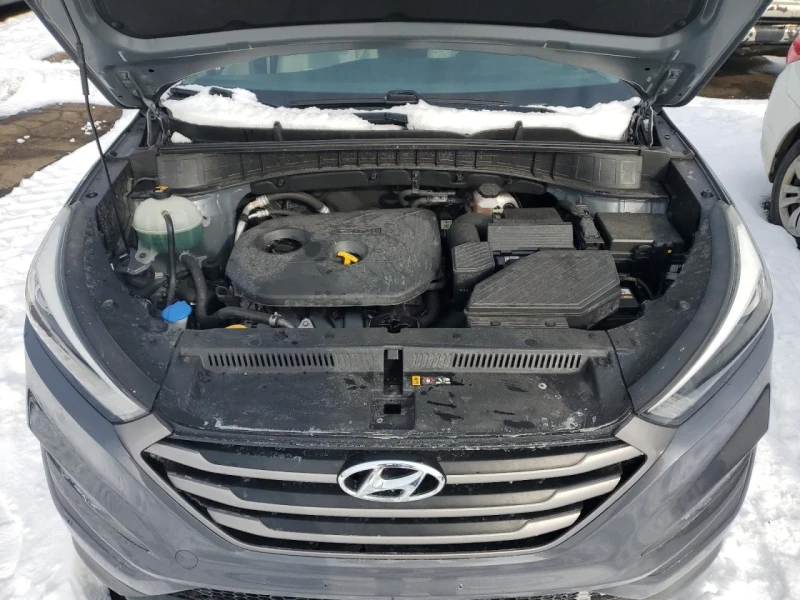 Hyundai Tucson, снимка 11 - Автомобили и джипове - 49444898