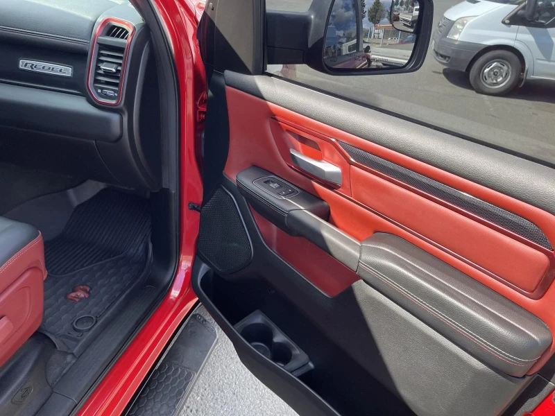 Dodge RAM 1500 Rebel 5.7 LPG, снимка 10 - Автомобили и джипове - 52589420