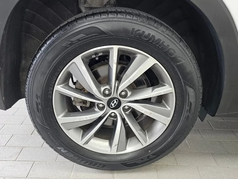 Hyundai Santa fe 2.0T 2WD EXCLUSIVE, снимка 5 - Автомобили и джипове - 56407500