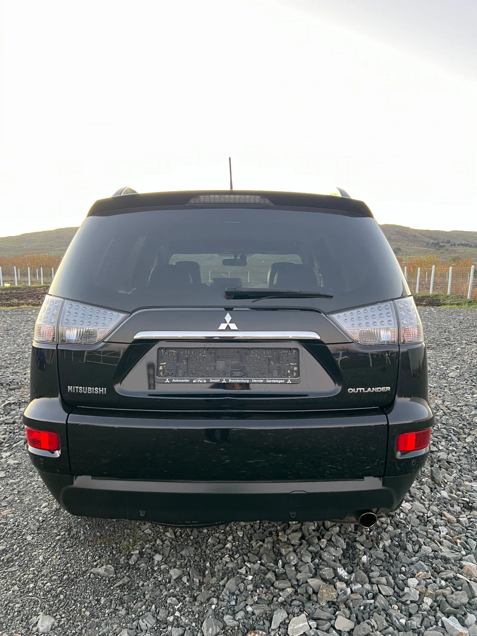 Mitsubishi Outlander 2.0i 150k.c - изображение 7