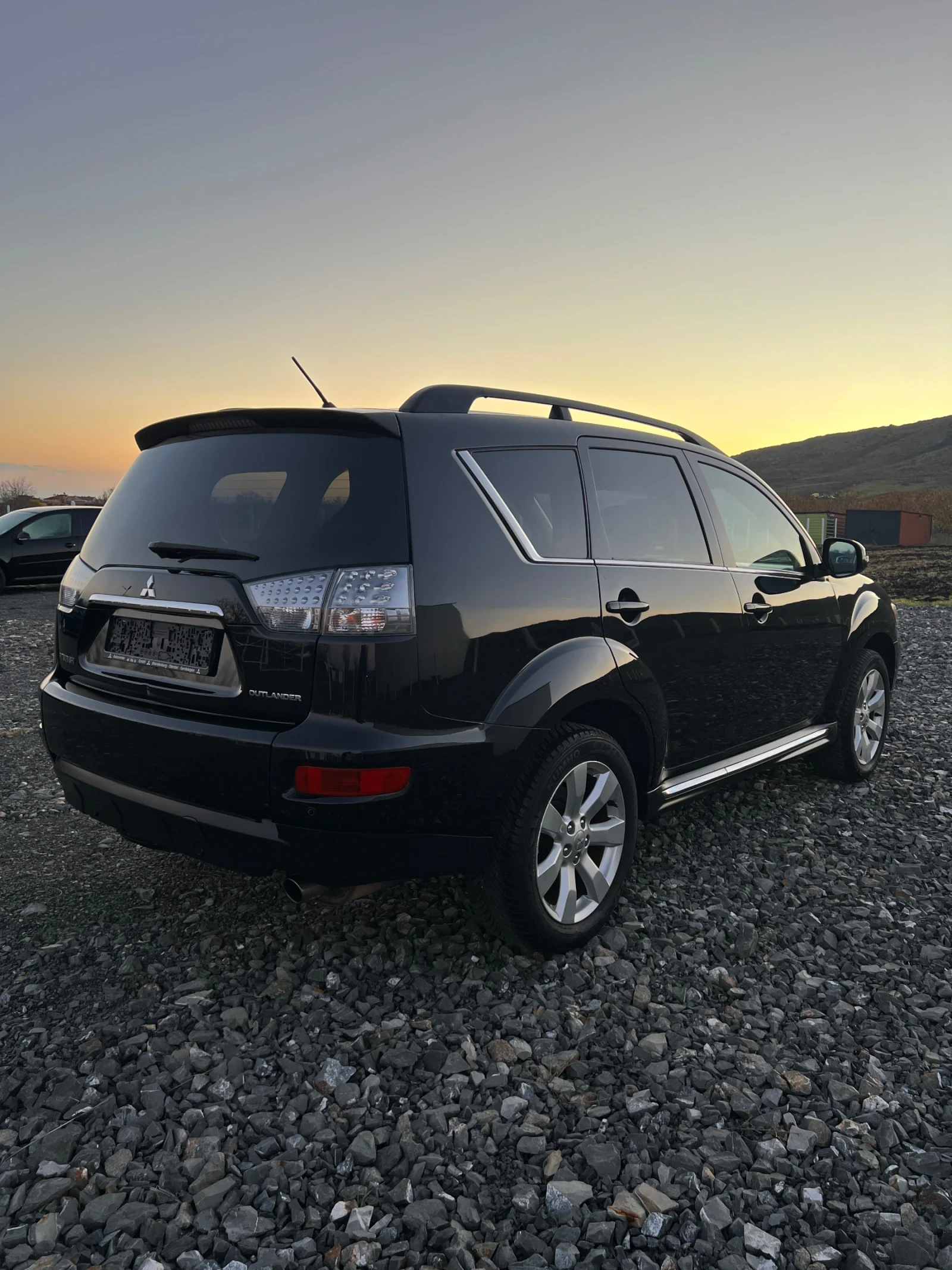 Mitsubishi Outlander 2.0i 150k.c - изображение 5