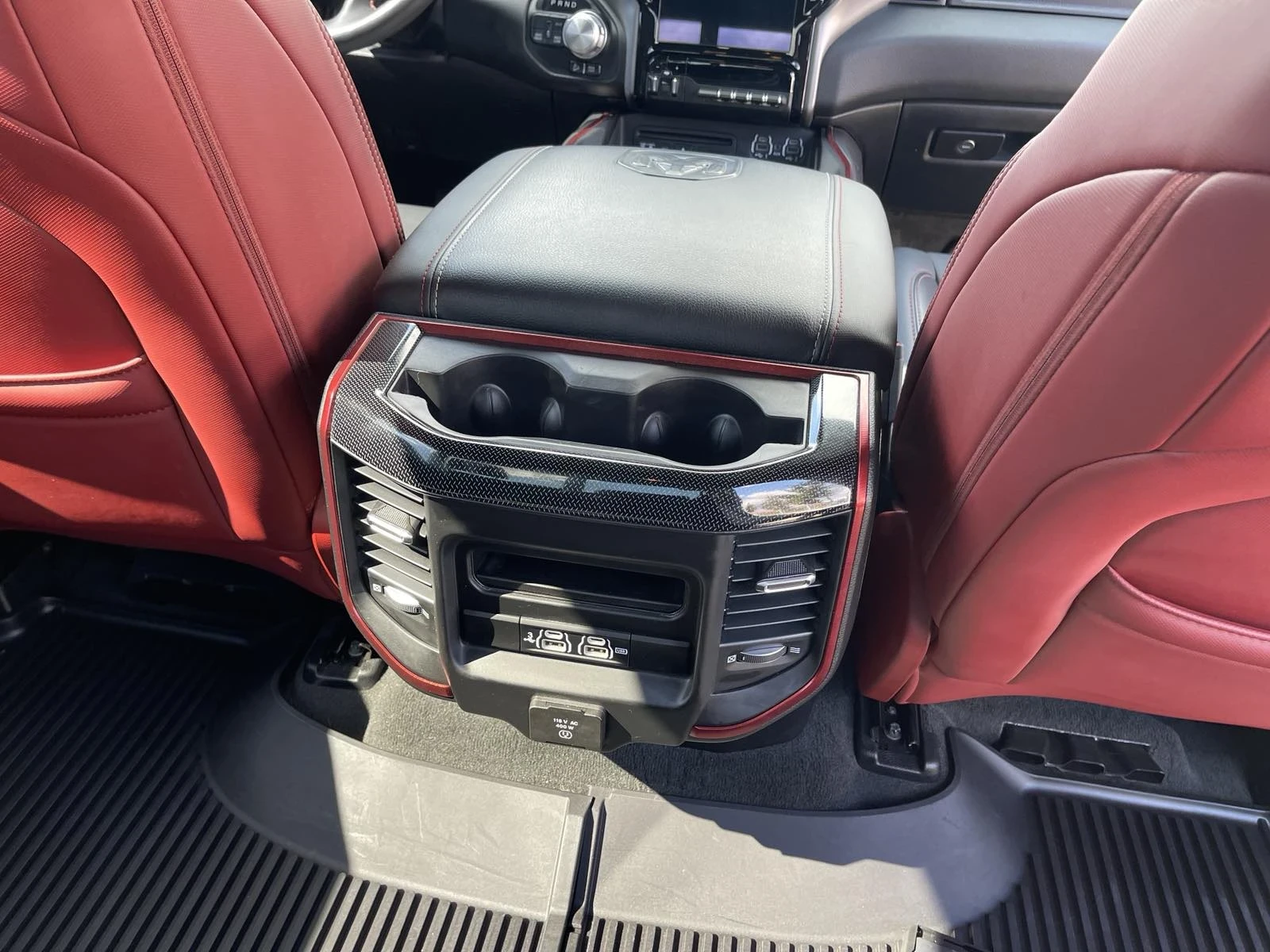 Dodge RAM 1500 Rebel 5.7 LPG - изображение 9