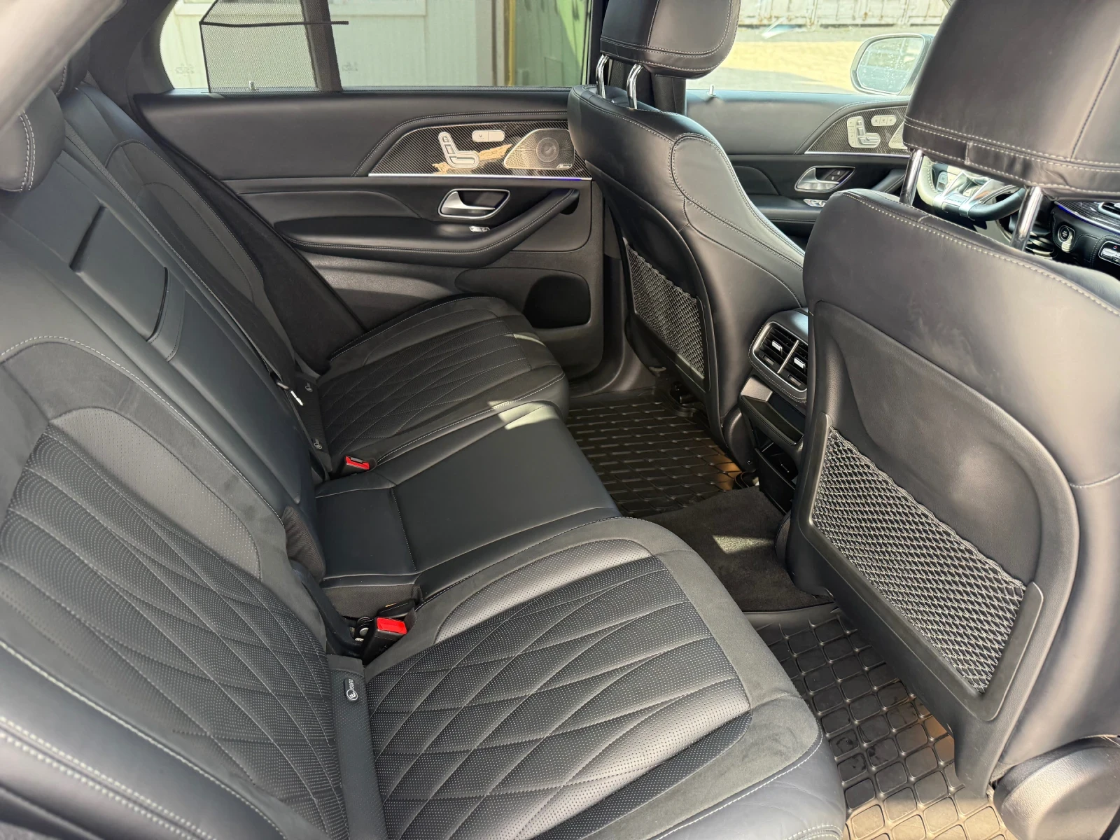 Mercedes-Benz GLE 63 S AMG 63S AMG+ V8 BiTurbo+ Панорама+ Подгрев+ Обдухване, снимка 8 - Автомобили и джипове - 53864909