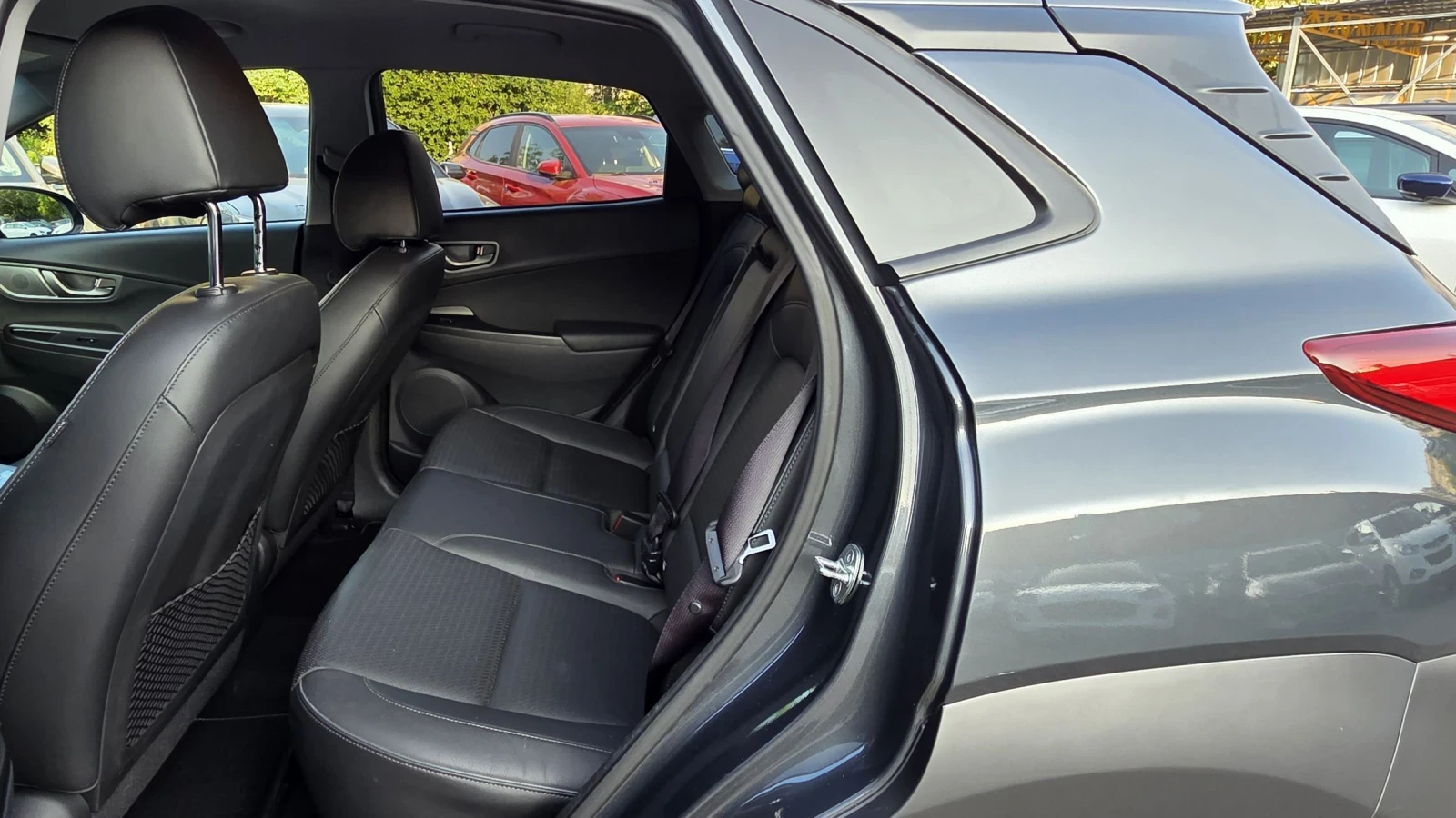 Hyundai Kona 64KWh/Premium/SOH100, снимка 8 - Автомобили и джипове - 54430459