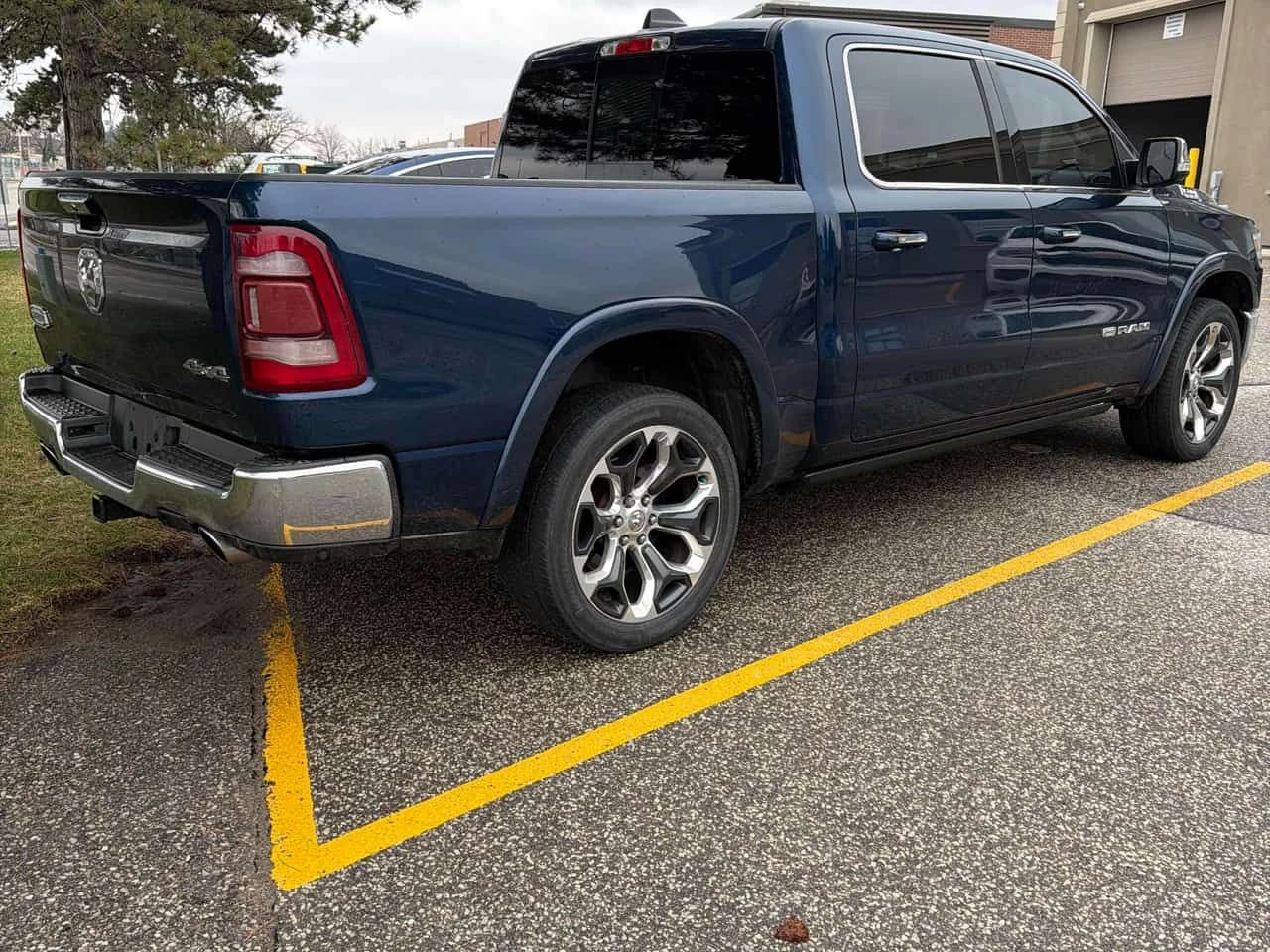 Dodge RAM 1500  Laramie Longhorn |  5.7L 8cyl | 360 , снимка 4 - Автомобили и джипове - 54594587