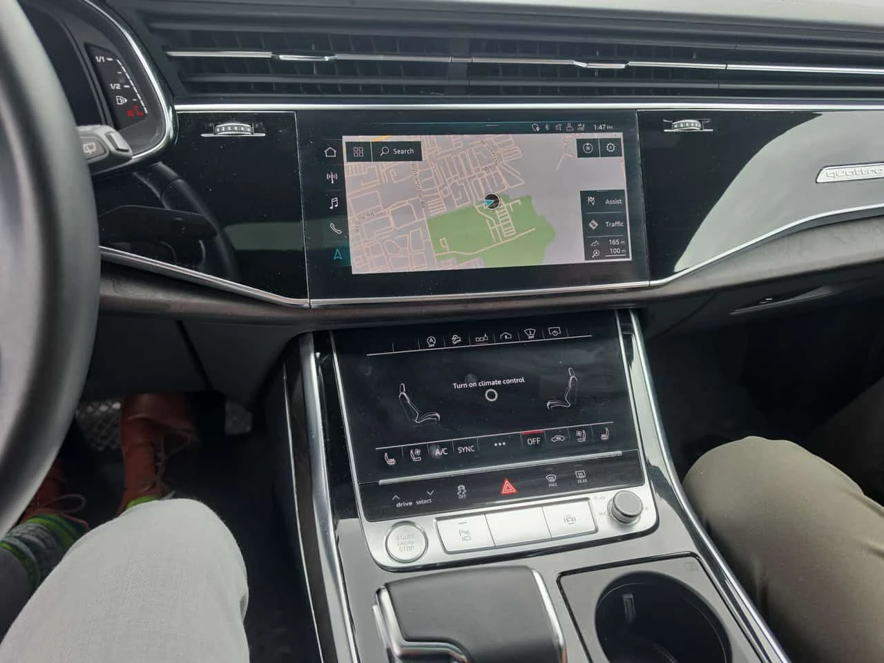 Audi Q8 * Technik * CARFAX * MATRIX * ОБДУХВАНЕ, снимка 9 - Автомобили и джипове - 54963331