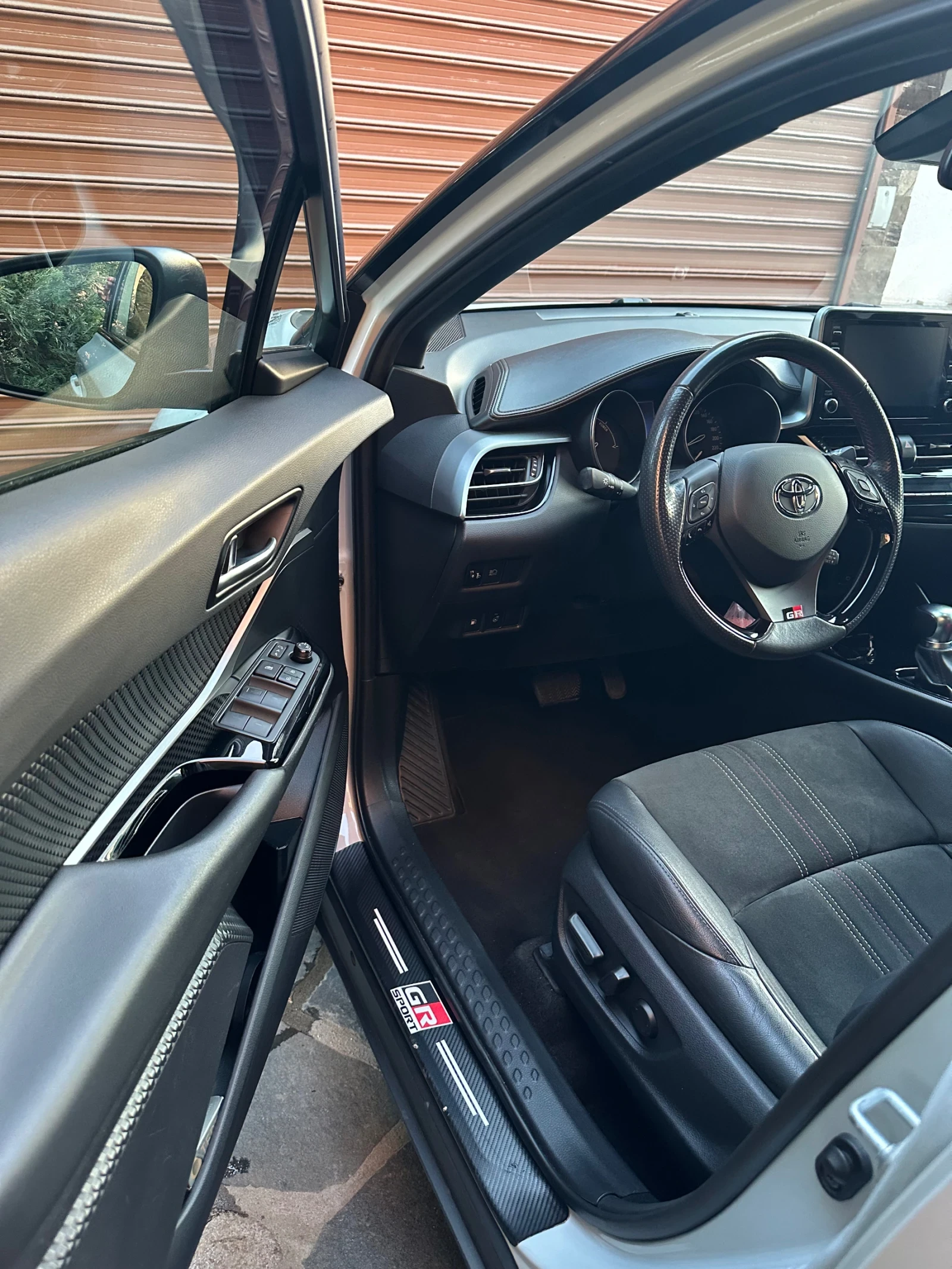 Toyota C-HR GR, снимка 8 - Автомобили и джипове - 55035949