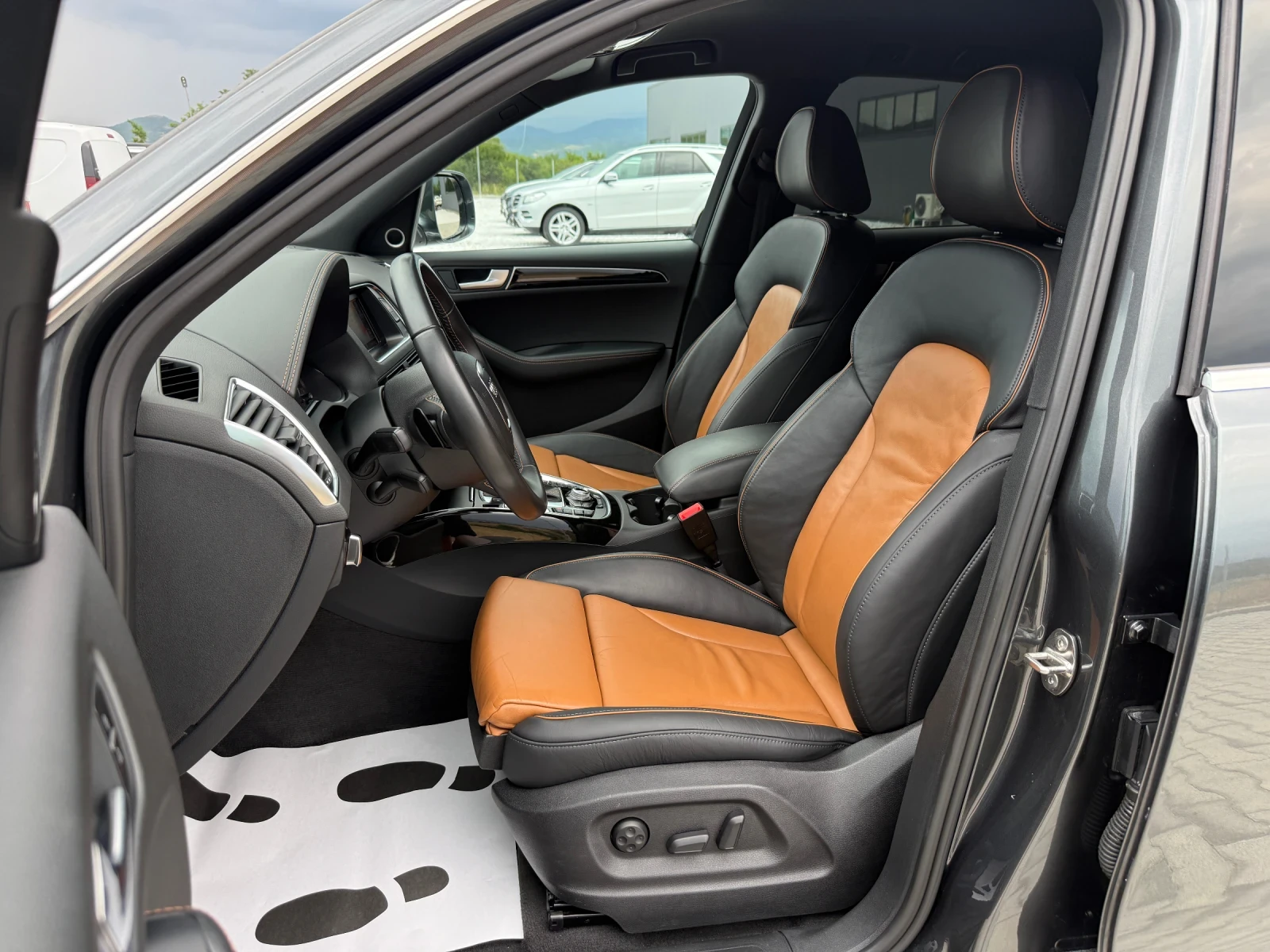 Audi Q5 3.0 TDI/EXCLUSIVE/BANG&OLUFSEN, снимка 10 - Автомобили и джипове - 55226328