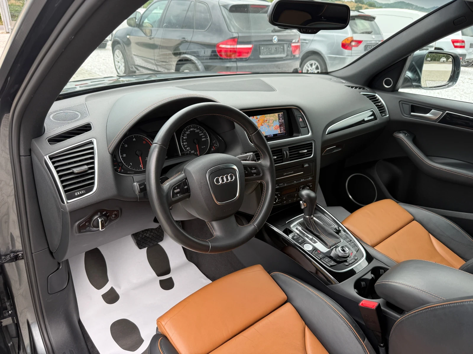 Audi Q5 3.0 TDI/EXCLUSIVE/BANG&OLUFSEN, снимка 9 - Автомобили и джипове - 55226328