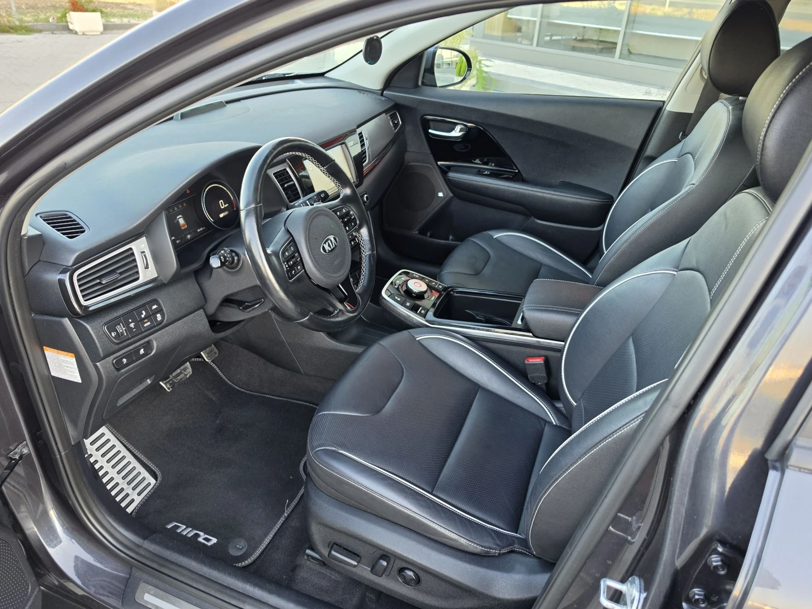 Kia Niro 64kw/94000km/ГАРАНЦИОНА, снимка 8 - Автомобили и джипове - 55493805