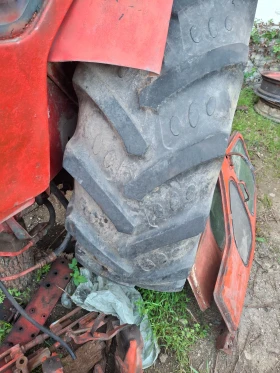 Трактор Т Гуми и джанти т -40, снимка 4