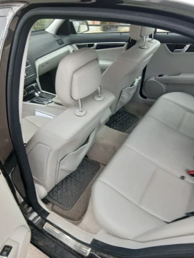 Mercedes-Benz C 200, снимка 5