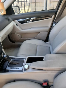Mercedes-Benz C 200, снимка 14
