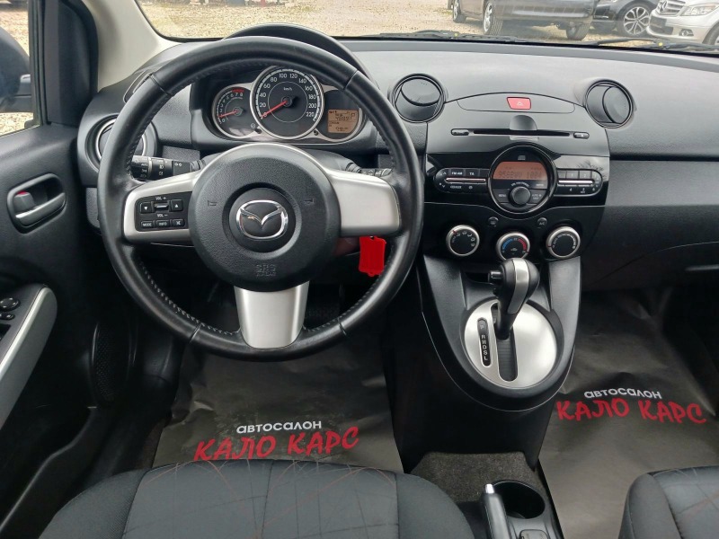 Mazda 2 АВТОМАТИК, снимка 10 - Автомобили и джипове - 44530842