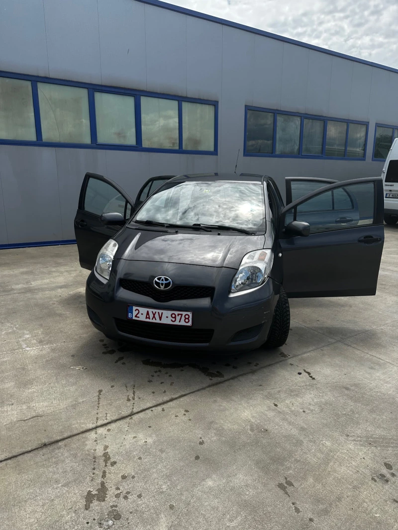 Toyota Yaris, снимка 12 - Автомобили и джипове - 47441017