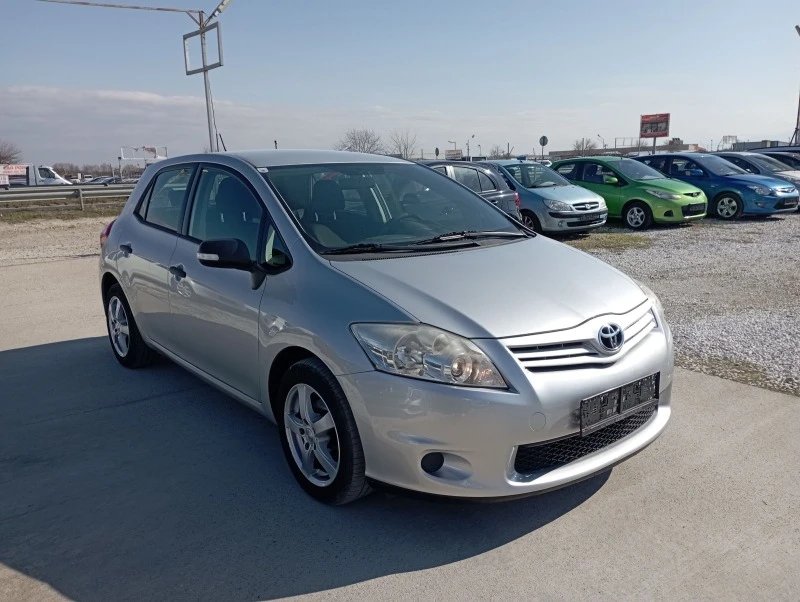 Toyota Auris 1.33, фейс, 6 скорости , снимка 1 - Автомобили и джипове - 46638560