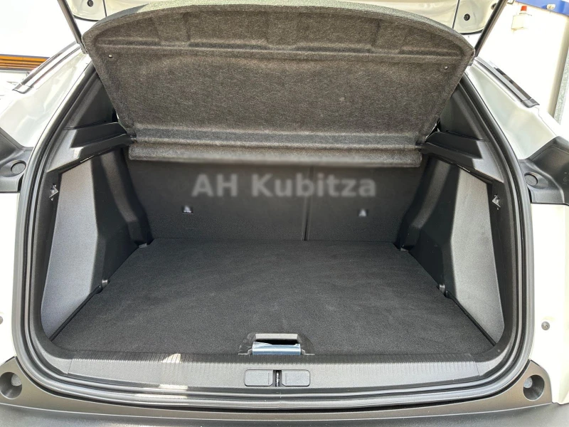 Peugeot 2008 1.5/BLUEHDi/130HP/ALURE/CAM/NAVI/142bpr, снимка 8 - Автомобили и джипове - 46967641